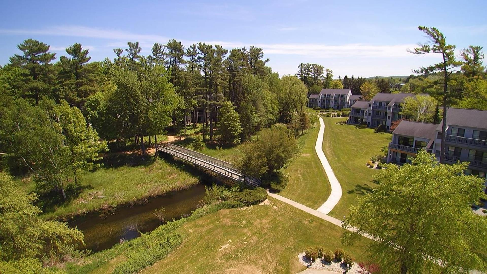 Beautiful Lake View Studio Condo At The Shores Traverse City Exterior foto